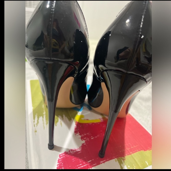 NWOT Never worn Black patent leather stilettos - Picture 3 of 5